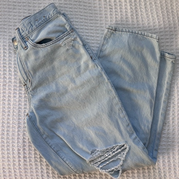 Madewell Slouchy Boyfriend Light Wash Distressed Jeans Size 27p - Picture 1 of 7
